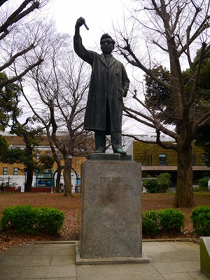 s-野口英世像